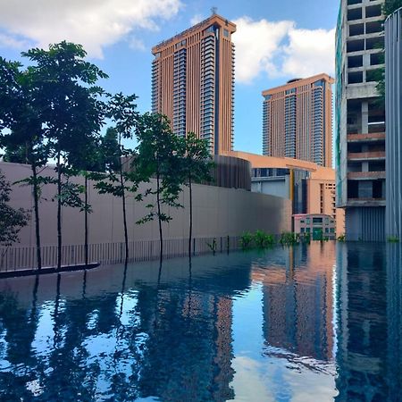 Lotus Infinity Pool At Lucentia Appartement Kuala Lumpur Buitenkant foto