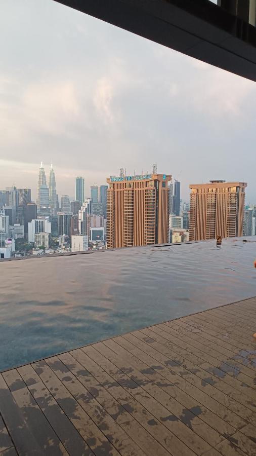 Lotus Infinity Pool At Lucentia Appartement Kuala Lumpur Buitenkant foto
