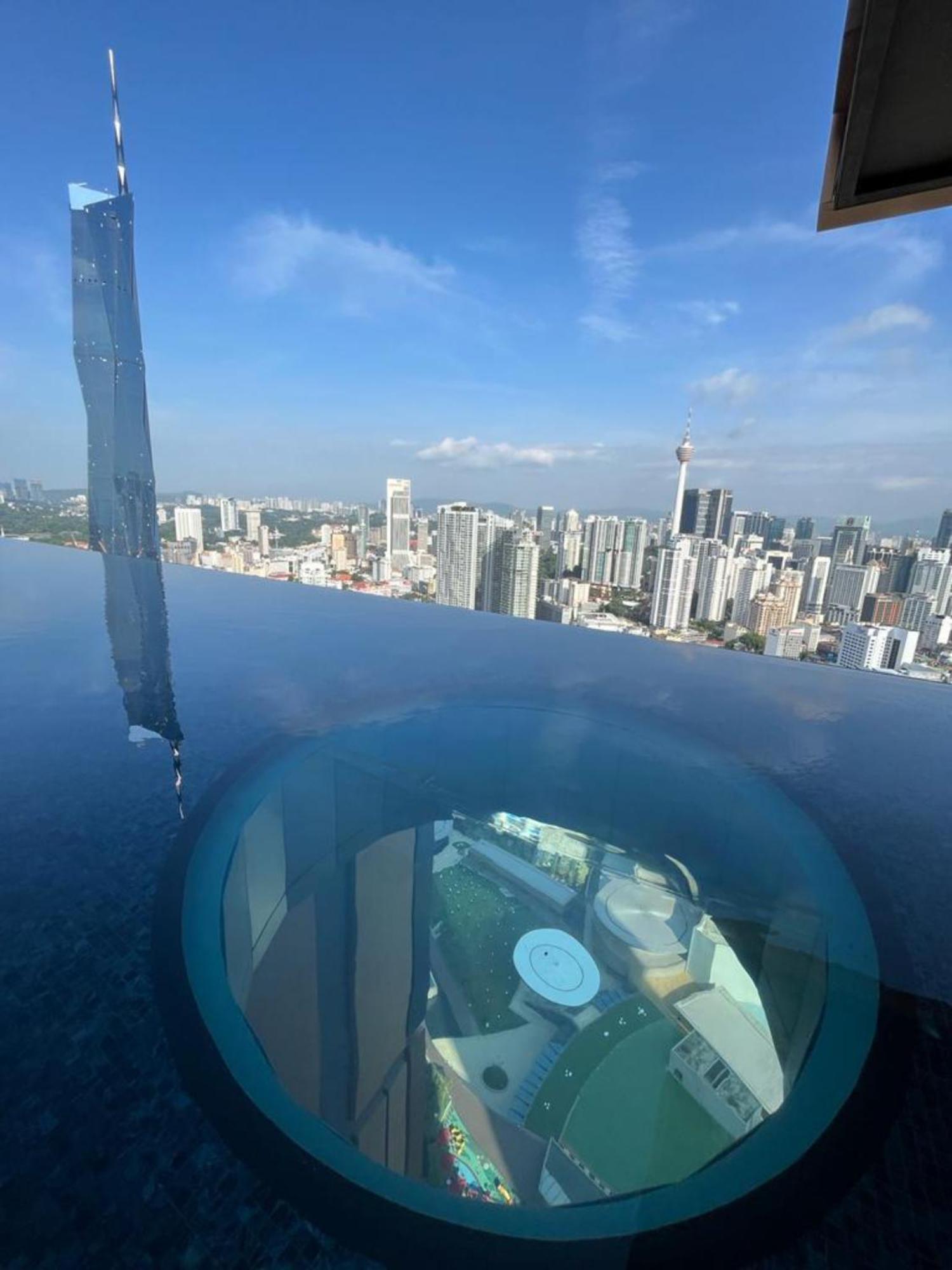 Lotus Infinity Pool At Lucentia Appartement Kuala Lumpur Buitenkant foto