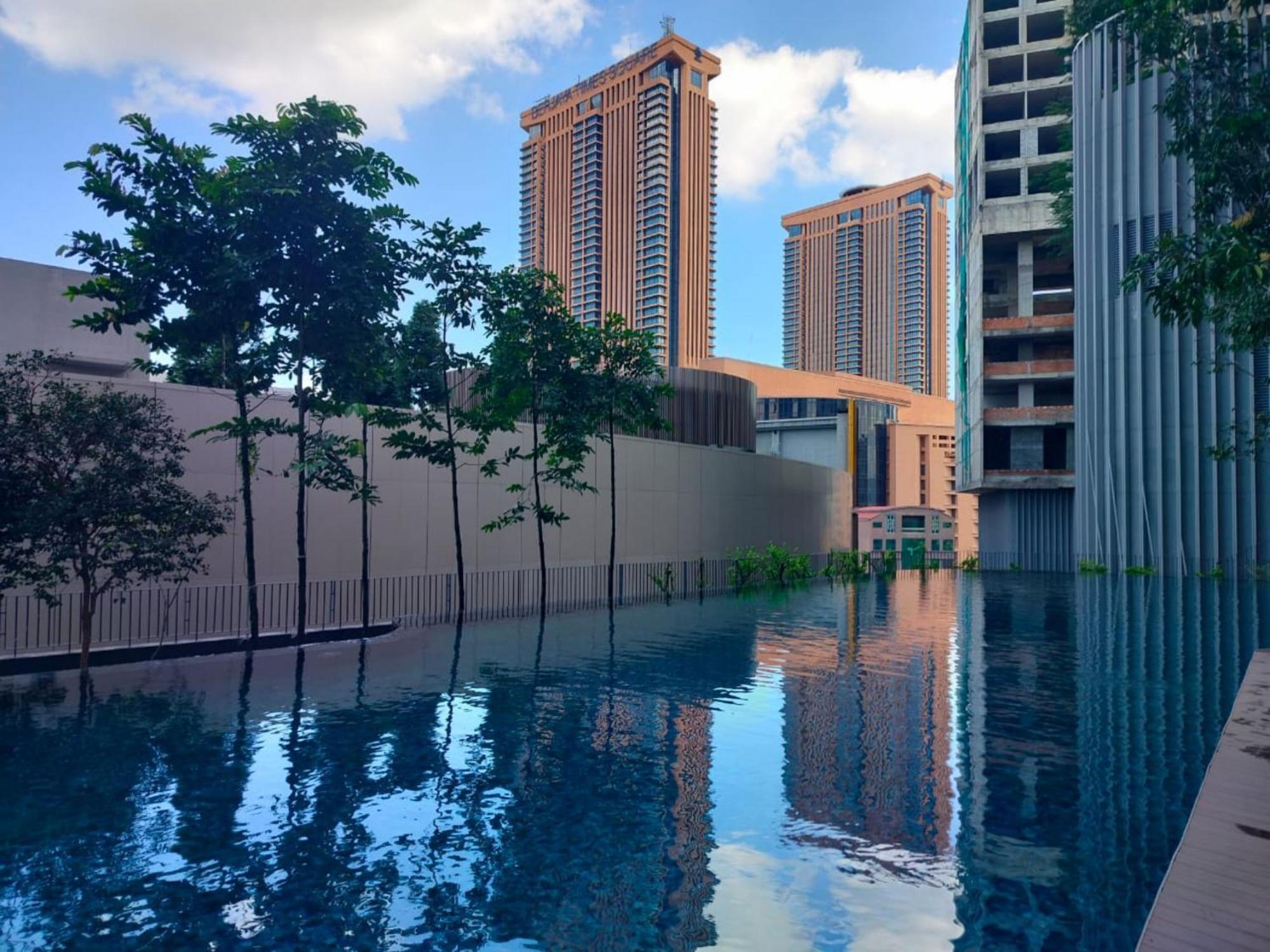Lotus Infinity Pool At Lucentia Appartement Kuala Lumpur Buitenkant foto